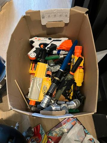 Nerfs en diverse speelgoed beschikbaar voor biedingen