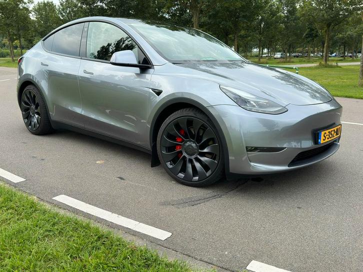 Tesla Model Y quicksilver >> nieuwstaat << 15.750km !!, Auto's, Tesla, Particulier, Model Y, 4x4, ABS, Achteruitrijcamera, Adaptieve lichten