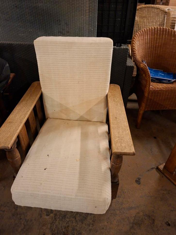 Mooie oude rookstoel in prima staat, Huis en Inrichting, Fauteuils, Zo goed als nieuw, Hout, Stof, 50 tot 75 cm, 75 tot 100 cm