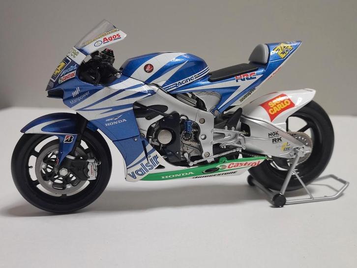 Minichamps: Honda RC212V - Toni Elias - MotoGP 2007, Hobby en Vrije tijd, Modelauto's | 1:5 tot 1:12, Zo goed als nieuw, Motor