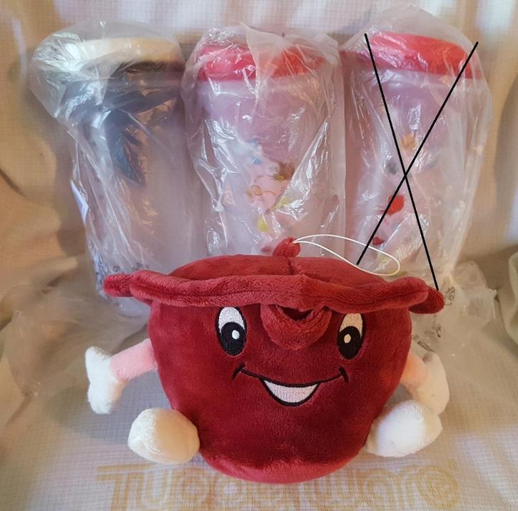 Tup. ad. 5: Quickshaker 600 ml, slagroomklopper, shake beker, Huis en Inrichting, Keuken | Tupperware, Nieuw, Overige typen, Rood