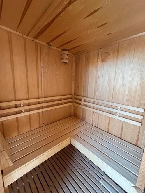 Nette infrarood sauna met strak interieur, Sport en Fitness, Sauna, Zo goed als nieuw, Ophalen