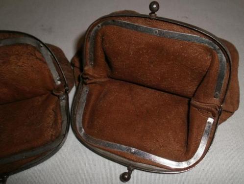 2 Oude lederen beursjes, Sieraden, Tassen en Uiterlijk, Portemonnees, Gebruikt, Overige merken, Bruin, Leer, Ophalen of Verzenden