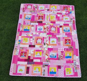 Patchwork kleed, dekentje, ong. 115 x 90,5 cm beschikbaar voor biedingen