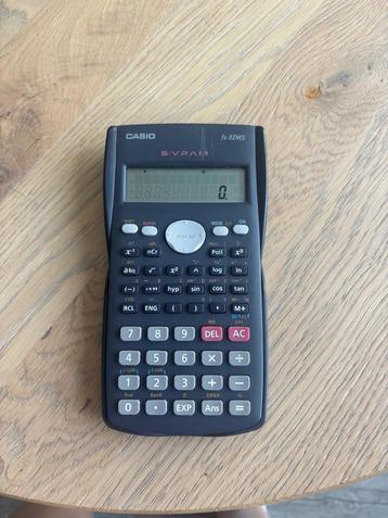 Casio fx-82MS beschikbaar voor biedingen