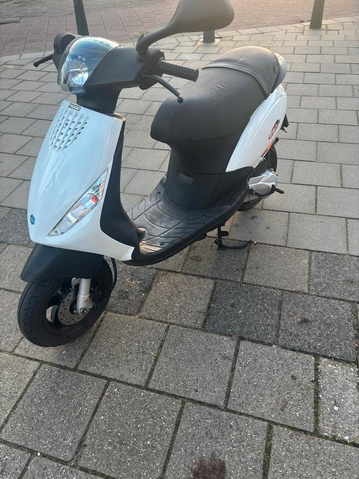 Piaggio Zip 2t 2017 50cc, Fietsen en Brommers, Scooters | Piaggio, Zo goed als nieuw, Zip, Maximaal 45 km/u, Benzine, Ophalen
