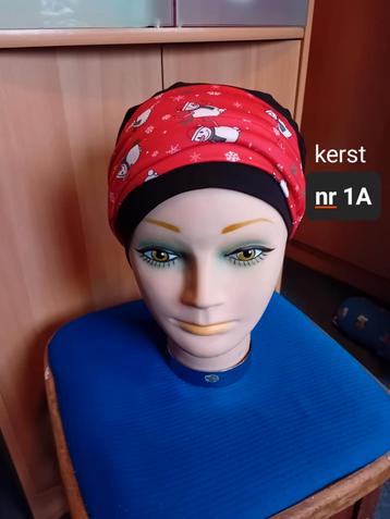 Chemo mooie Kersthaarband over een tricot mutsje beschikbaar voor biedingen
