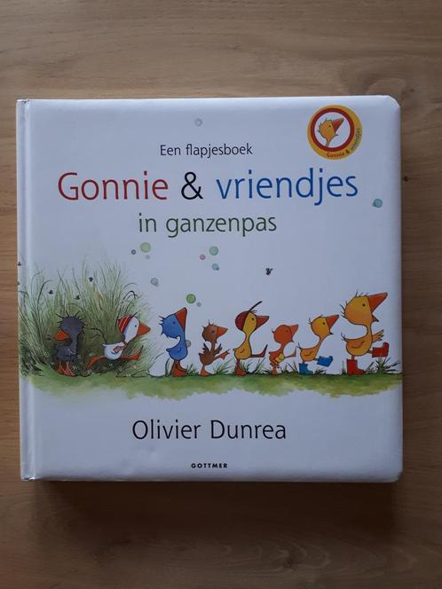 Olivier Dunrea - Gonnie & vriendjes in ganzenpas/flapjesboek, Boeken, Kinderboeken | Baby's en Peuters, Zo goed als nieuw, Ophalen of Verzenden
