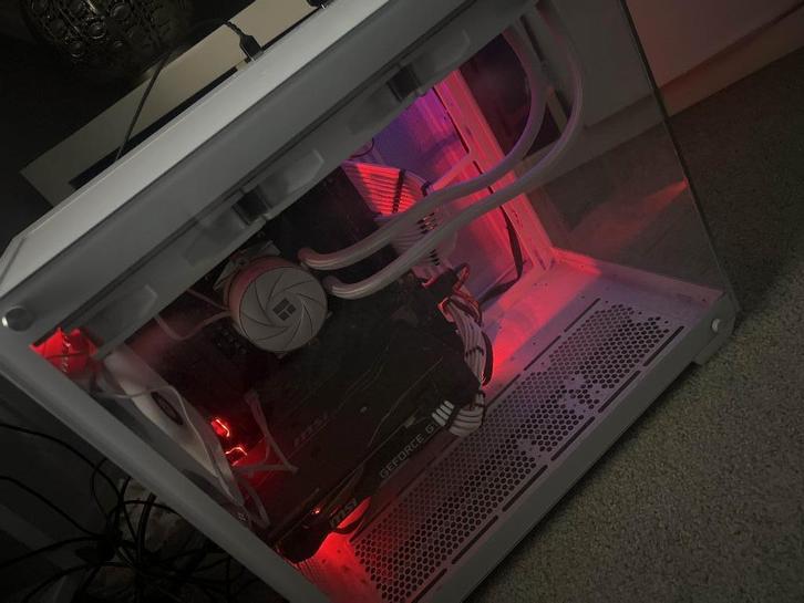 Mid-end game pc, Spelcomputers en Games, Games | Pc, Zo goed als nieuw, Overige genres, 1 speler, Vanaf 12 jaar, Eén computer