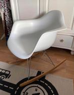 Eames replica schommelstoel, Huis en Inrichting, Ophalen, Eén