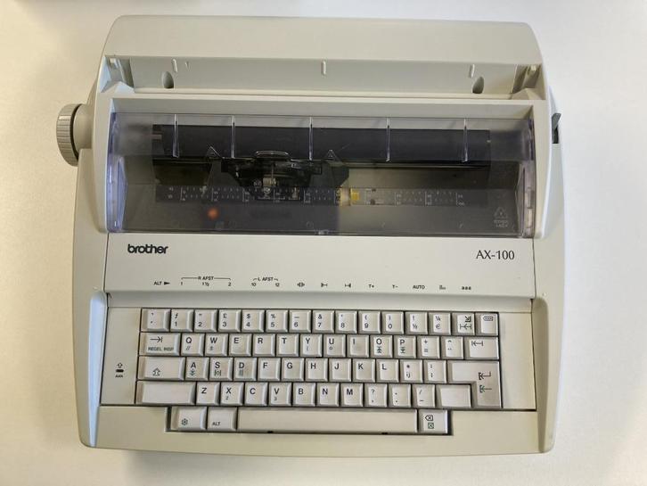 Brother schrijfmachine / typemachine AX100 / Goed werkend!, Diversen, Typemachines, Gebruikt, Ophalen of Verzenden