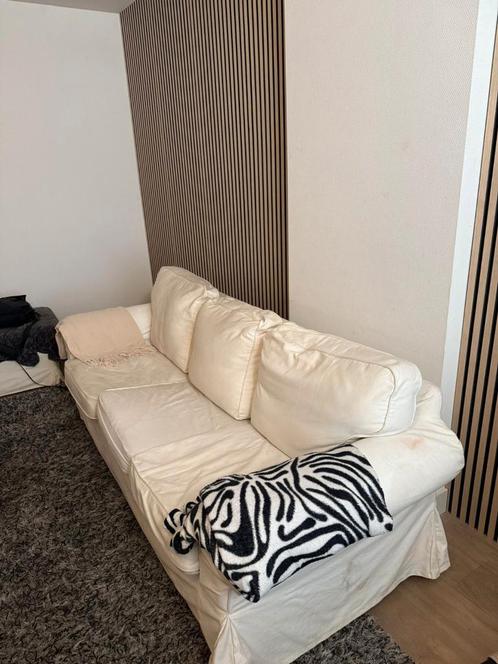 3 zitsbank Ektorp kleur wit plus hocker, Huis en Inrichting, Banken | Sofa's en Chaises Longues, Zo goed als nieuw, Driepersoons