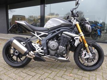 Triumph Speed Triple 1200 RS Speed Triple 1200 RS van eerste beschikbaar voor biedingen