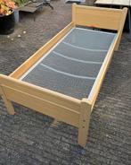 Een persoons seniorenbed met bodem, Huis en Inrichting, Ophalen, 90 cm, Eenpersoons, Zo goed als nieuw