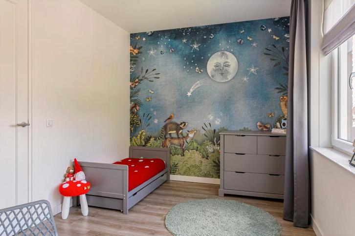 Zgan meegroei"baby"bed (140x70) kast en "commode"kast, Kinderen en Baby's, Babywiegjes en Ledikanten, Zo goed als nieuw, Ledikant