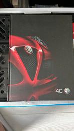 Alfa Romeo 4C hardcover brochure 2013 44 pagina’s, Ophalen of Verzenden, Zo goed als nieuw, Alfa Romeo