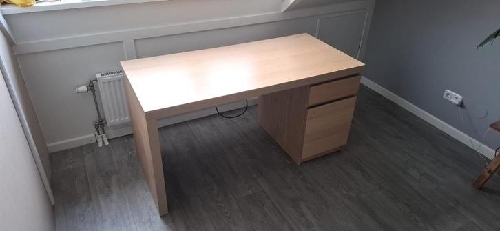 Bureau MALM IKEA, Huis en Inrichting, Bureaus, Zo goed als nieuw, Bureau, Ophalen
