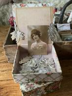 12 kersthangers blaadjes, Ophalen of Verzenden, Zo goed als nieuw