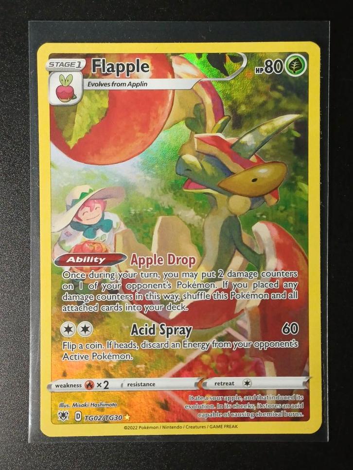 Flapple TG02/TG30 - Astral Radiance Trainer Gallery, Hobby en Vrije tijd, Verzamelkaartspellen | Pokémon, Zo goed als nieuw, Losse kaart