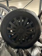 VW Tiguan HANKOOK WINTERSET 215/55/17 - ZGAN, Auto-onderdelen, Banden en Velgen, Ophalen, 215 mm, Banden en Velgen, 17 inch