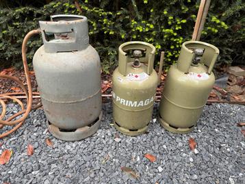 1 Grote en 2 kleine gasflessen beschikbaar voor biedingen