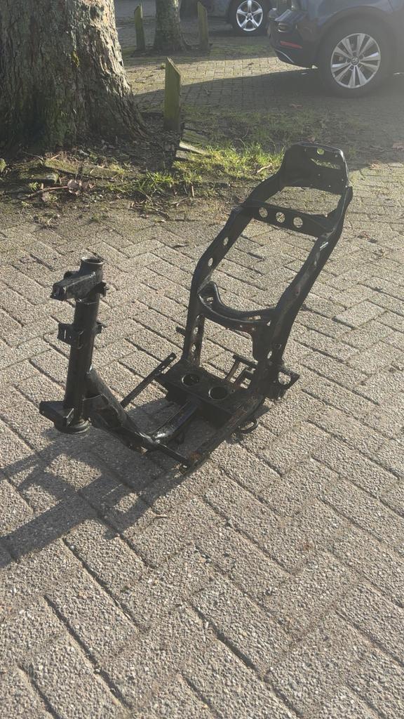 Zip frame (wok), Fietsen en Brommers, Scooters | Piaggio, Gebruikt, Zip, Maximaal 45 km/u, Benzine, Ophalen