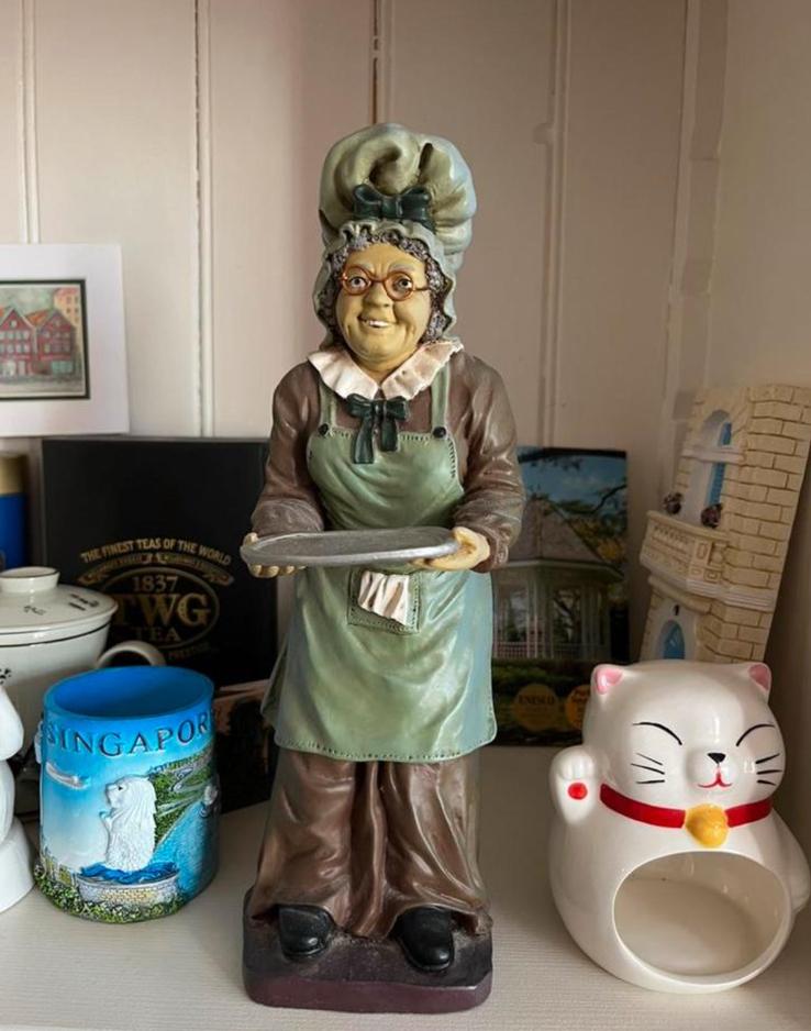 Antiek beeldje van The Lady Cook' van Guillermo Forchino, Ophalen of Verzenden