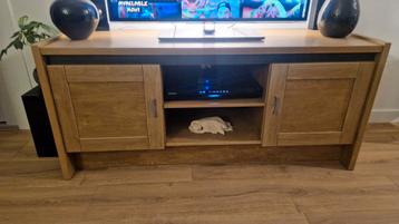 Tv-meubel 140 cm breed  beschikbaar voor biedingen