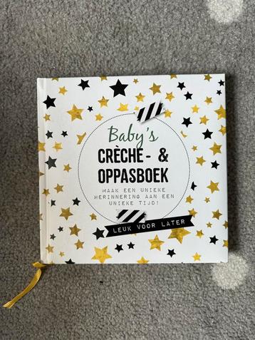 Baby’s Crèche- & Oppasboek beschikbaar voor biedingen