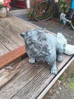2 x brons buldog 65 cm lang 50 cm hoog 35 cm breed, Tuin en Terras, Ophalen, Zo goed als nieuw