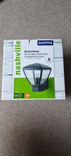 Buitenlamp ophalen voor €20. Nieuw in doos. (Nieuwprijs €40), Tuin en Terras, Buitenverlichting, Wandlamp, Waterbestendig, Nieuw