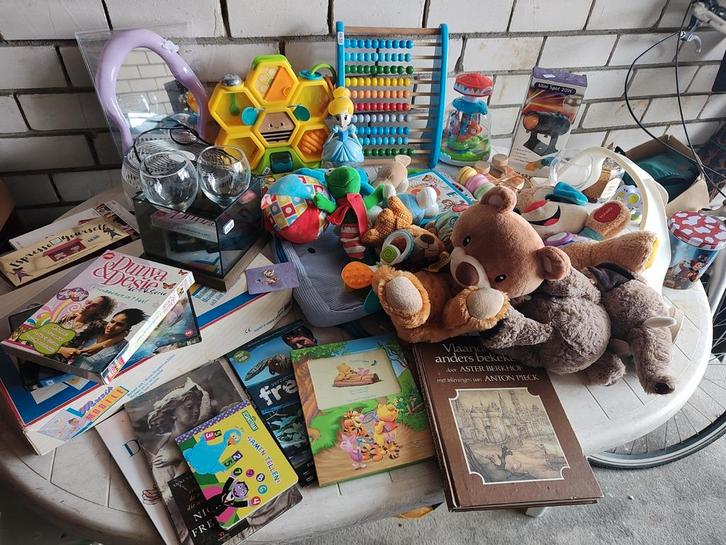 Diverse rommelmarkt spullen nieuw en gebruikt in een koop, Diversen, Rommelmarktspullen, Gebruikt, Ophalen