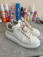 Alexander mcqueens, Wit, Ophalen of Verzenden, Sneakers of Gympen, Zo goed als nieuw