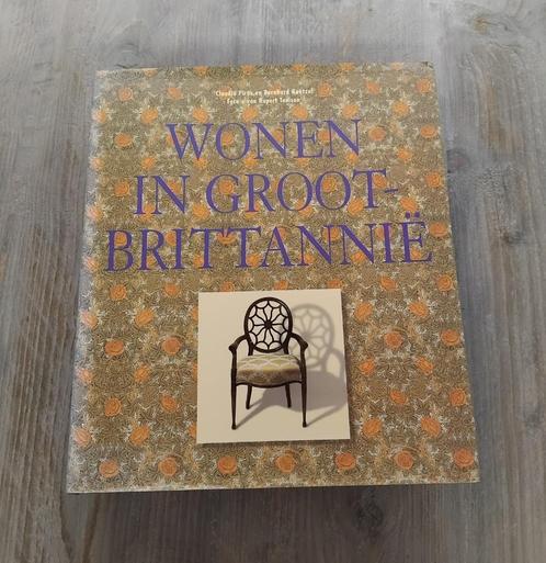 Wonen in Groot-Brittannië van Claudia Piras,Bernhard Roetzel, Boeken, Overige Boeken, Zo goed als nieuw, Ophalen of Verzenden