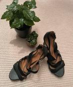 Zwarte hakken (pumps) met bandjes, maat 39, Kleding | Dames, Schoenen, Pumps, Zwart, Nieuw, Ophalen of Verzenden