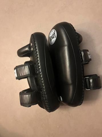 Windy Stootkussens - Vechtsportbescherming beschikbaar voor biedingen