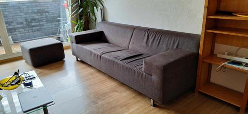 Bank (240 cm) met hocker = hoekbank. Alles in 1 koop, Huis en Inrichting, Banken | Complete zithoeken, Zo goed als nieuw, Ophalen