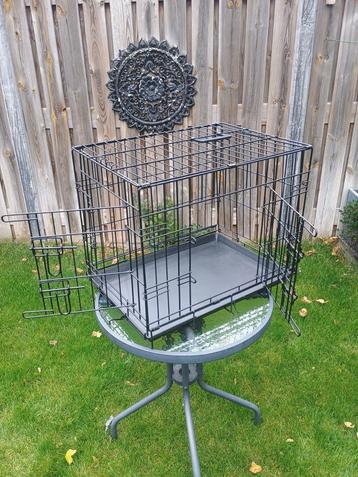 te koop zeer mooie zwarte Bench beschikbaar voor biedingen