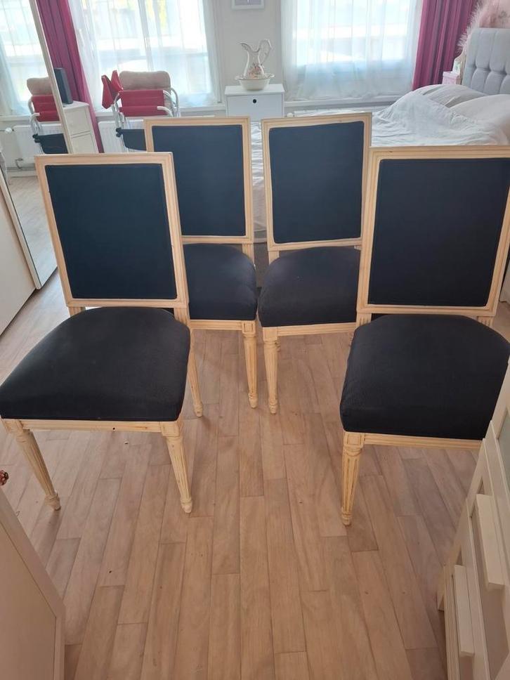 Vier Stijlvolle Stoelen, Huis en Inrichting, Stoelen, Gebruikt, Vier, Hout, Stof, Zwart, Ophalen of Verzenden