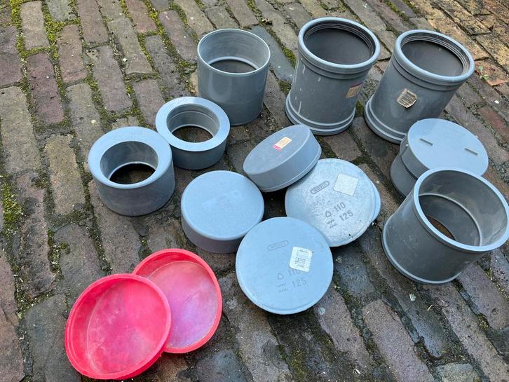 Verschillende PVC koppelstukken 110 en 125mm, Doe-het-zelf en Verbouw, Buizen en Afvoer, Zo goed als nieuw, Bochten, Pvc, Minder dan 2 meter