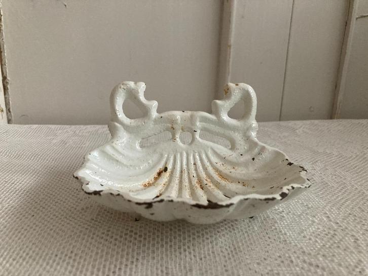 Brocante oud wit gietijzeren zeepbakje, Antiek en Kunst, Curiosa en Brocante, Ophalen of Verzenden