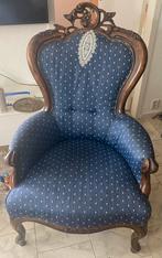 Antieke fauteuil met blauwe bekleding, Ophalen
