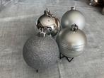 Veel kerstballen zilver 8cm kunststof, Ophalen of Verzenden, Zo goed als nieuw