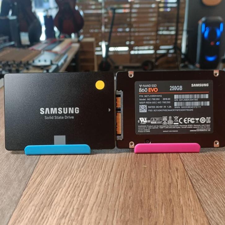Samsung Evo 860 250GB SSD |Nette staat | Met garantie, Computers en Software, Harde schijven, Zo goed als nieuw