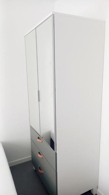 Ikea kledingkast met lades en spiegel 