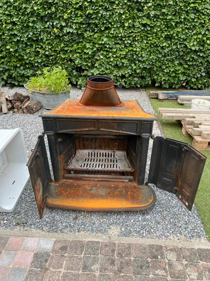 Oude Houtkachel - Opknapper of Decoratie, Huis en Inrichting, Kachels, Gebruikt, Vrijstaand, Houtkachel, Hout, Ophalen