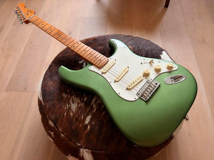 Fender Stratocaster met USA pickups, Muziek en Instrumenten, Snaarinstrumenten | Gitaren | Elektrisch, Zo goed als nieuw, Solid body