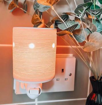 Scentsy etched core mini warmer beschikbaar voor biedingen