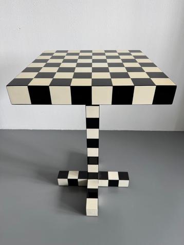 Design Moooi Chess Table / Side table black/white beschikbaar voor biedingen