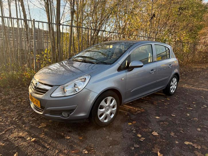 Opel Corsa 5-deurs || Zuinig || Goed onderhouden!, Auto's, Opel, Particulier, Corsa, ABS, Airbags, Airconditioning, Centrale vergrendeling